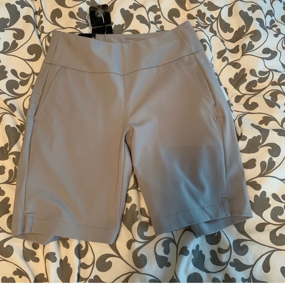 UNDER ARMOUR GOLF SHORTS